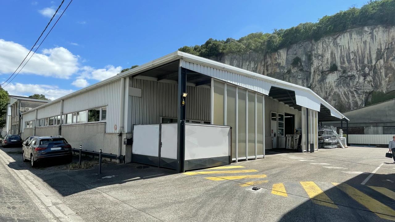 Local d'activité Fontaine 2553m² Vente local d'activité Fontaine Isère OVACT2422426 0